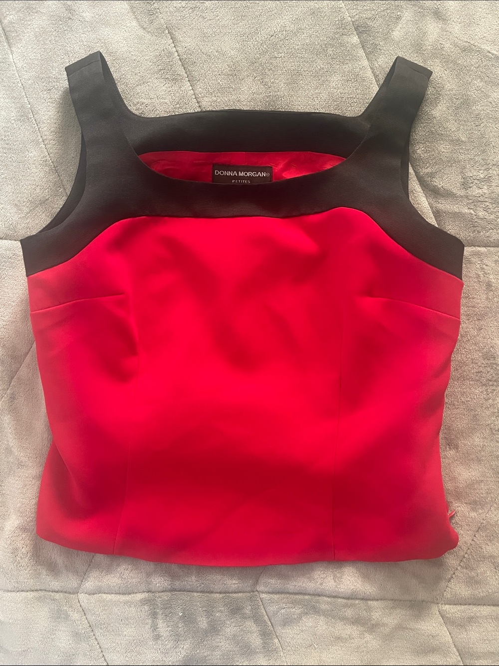 Donna Morgan Red and Black Square-Neck Tank